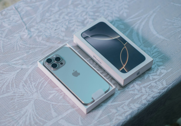 «Авито»: смартфоны Apple в России подешевели на 13% с момента выхода новейших iPhone 16