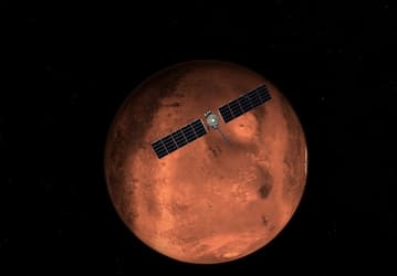 Марсианский трамплин: Europa Clipper готовится к решающему гравитационному манёвру