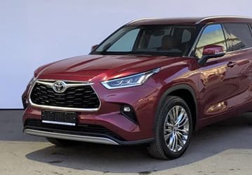 Топовая комплектация, полный привод, «автомат», гарантия 2 года или 100 тыс. км — 7,25 млн рублей. Названы актуальные цены на Toyota Highlander в России