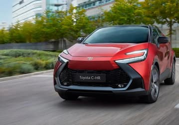 Представлена новая Toyota C-HR