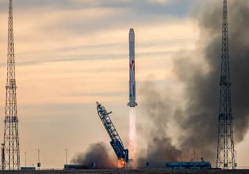 Китай планирует утроить число коммерческих космических запусков в 2025 году
