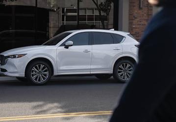В Россию прибыла партия новейших Mazda CX-5 2025: названы цены разных версий