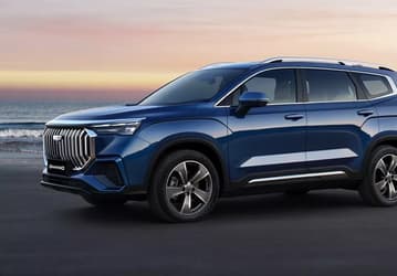 В России стартовали продажи Geely Okavango 2025 — большой кроссовер подешевел
