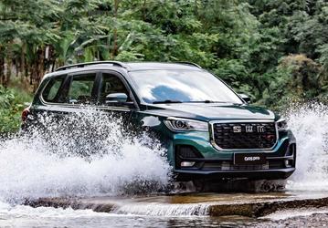 Дешёвые аналоги Geely Monjaro, Nissan X-Trail и Kia Sportage, которые собирают в России. Дилеры переписали цены на кроссоверы SWM
