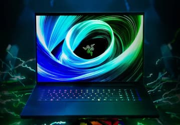 Это первый в мире подобный ноутбук. Razer Blade 18 получил не только RTX 5090 Laptop, но и двухрежимный дисплей с частотой до 440 Гц