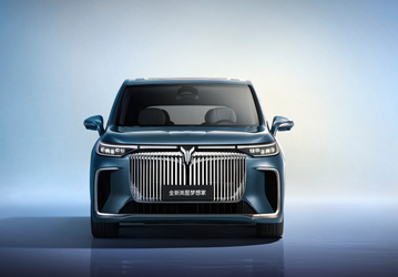 394-сильный конкурент Toyota Alphard уже в России: дилеры начали принимать заказы на минивэны Voyah Dream 2025. Официальный дилер машину не продаёт