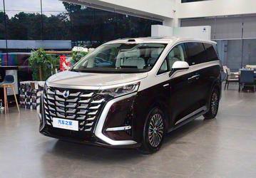 Самый популярный китайский минивэн BYD скоро выйдет в Европе: выпущено уже 300 тысяч Denza D9