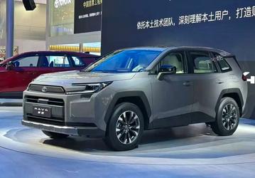 Новый Toyota RAV4 представлен в Китае: два гибрида, полный привод и 6 лет гарантии по цене в Китае от 170 тыс. юаней (1,9 млн рублей)