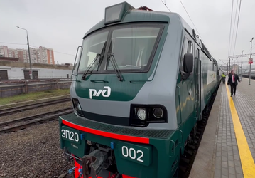 Двухэтажный российский поезд, способный разгоняться до 160 км/ч. Обновлённый «Буревестник» успешно прошёл обкатку и готов к рейсам