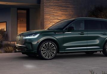 Роскошный Lincoln Aviator 2025 добрался до России: 406 л.с., 10-ступенчатый «автомат», адаптивная подвеска и автономное вождение — за 13,5 млн рублей