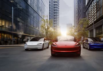 Tesla пытается заинтересовать владельцев машин с ДВС