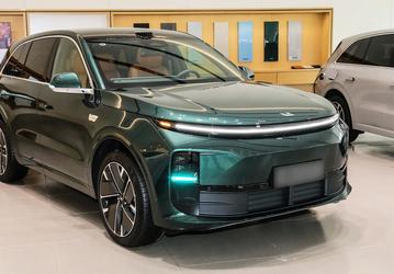 Li Auto официально выйдет на российский рынок: гарантия 8 лет на батарею и электропривод, локализация медиасистемы, три модели и цены от 6,89 млн рублей