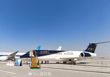Китайские пассажирские самолеты COMAC C919 и C909 впервые показали на международном авиасалоне Dubai Airshow, Boeing и Airbus уже отреагировали