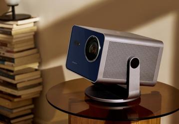 Leica представила 300-дюймовый 4K-проектор Cine Play 1 Plus 4K