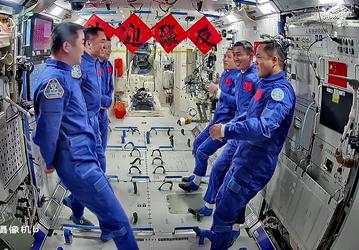 Китай меняет сценарий спуска экипажа «Шэньчжоу-20», но не цель: безопасность важнее сроков
