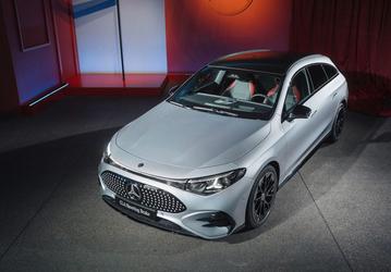 Первый в истории Mercedes-Benz CLA Shooting Brake с багажником спереди поступил в продажу в Европе