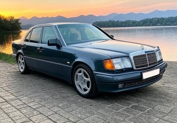 В России продают «не просто «Мерседес», а «6.0 литров от Brabus». За уникальную машину на базе Mercedes-Benz E-Класс 500 в легендарном 124 кузове просят 8,8 млн рублей