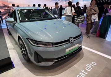 Volkswagen представил новый гибридный Passat