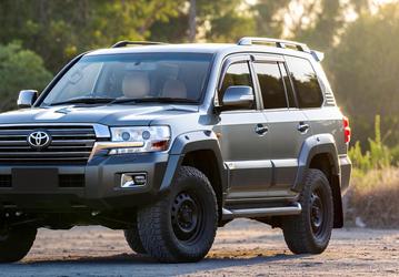 Россиянин отсудил у Toyota рекордные 36 млн рублей за бракованный Land Cruiser 200