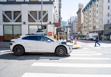 Роботакси США впервые выходят на автомагистрали. Waymo получила разрешение на передвижение по таким дорогам 
