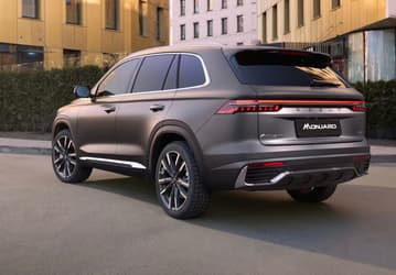Продажи автомобилей Geely в России упали почти на 40%, даже популярный Monjaro теряет покупателей