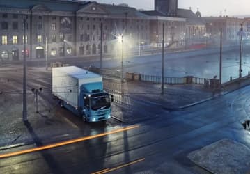 Volvo выпустила 14-тонный электрогрузовик для города