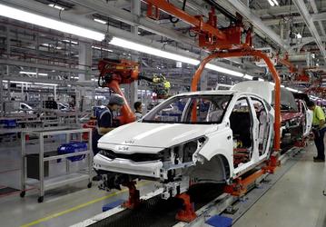 В России выпускают более 50 моделей свыше 20 брендов автомобилей