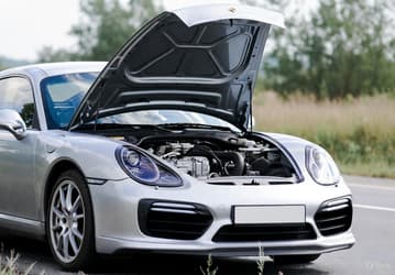 Сотни Porsche по всей России просто «окирпичились». Масштабный сбой не позволяет запустить авто