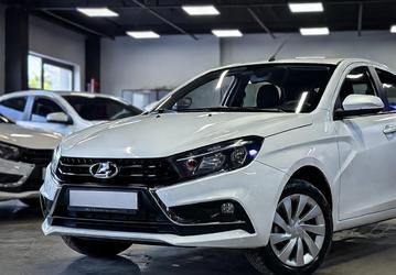 Цены на автомобили Lada в 2025 году снизились, так утверждает глава АвтоВАЗа. Но это ненадолго