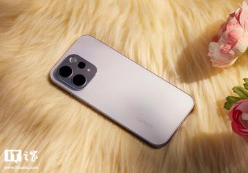 6500 мАч, 90 Вт, IP69, 50-мегапиксельная перископная камера и Snapdragon 8s Gen 3. Vivo S50 показали на живых фото за неделю до премьеры