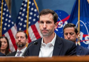 В США спорят о NASA: выбор главы агентства превращается в экзамен на готовность к новой лунной гонке