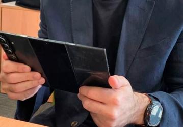 Новейший Samsung Galaxy Z TriFold внезапно засветился с квадрокамерой, но на самом деле их три. Разбираемся, как так вышло