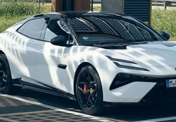 Электрический Lotus Emeya зарядился с 10% до 80% менее чем за 14 минут, и это на кувейтской жаре 