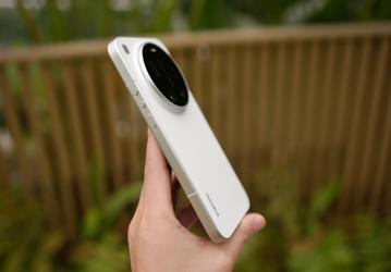 Как выглядит Xiaomi 17 Ultra вживую, и как он снимает на самом деле, рассказал и показал Digital Chat Station