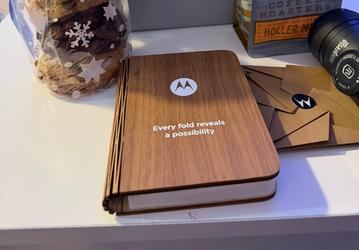 «Каждая складка открывает новые возможности». Motorola готовит большую раскладушку