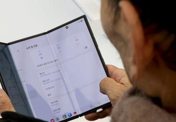 Искусственный ажиотаж? Смартфоны Samsung Galaxy Z TriFold раскупают за минуты из-за крошечных поставок