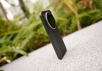 Xiaomi 17 Ultra Leica Edition вызвал большой ажиотаж: некоторые перекупщики продают новинку дороже, чем iPhone 17 Pro Max с 2 ТБ