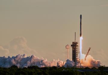 Маск раскрыл реальный масштаб Starlink: SpaceX управляет уже более 9 000 спутников