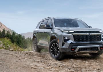 328 л.с., 7-местный салон и полный привод. В Россию привезли Chevrolet Traverse 2025 — это альтернатива Toyota Grand Highlander
