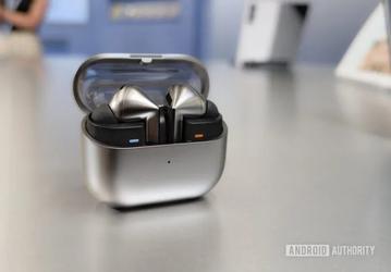 Аккумуляторы по 57 и 42 мАч. Такие получат наушники Samsung Galaxy Buds4 Pro и Buds4