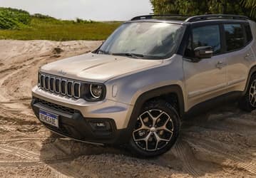 Jeep Renegade 2025 добрался до России: кроссовер предлагают за 5,5 млн рублей. В Европе эта модель уже не продается