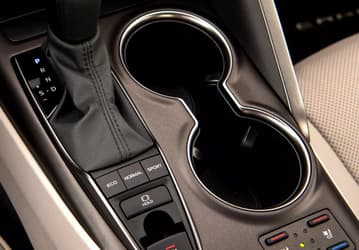 Популярные Toyota и Lexus теряют репутацию. Владельцы подали коллективный иск, жалуясь на перегрев, преждевременное переключение и дорогостоящий ремонт