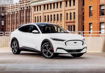 Некоторые автомобили Ford могут внезапно самостоятельно начать движение. Производитель запускает отзывную кампанию на 272 000 машин