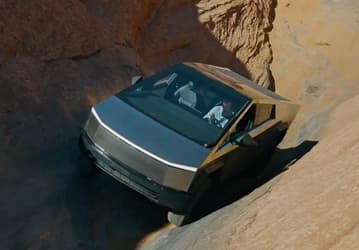 Cybertruck продаётся плохо, но Илон Маск нашёл выход. Tesla продала более 1000 пикапов SpaceX