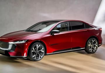 В Европе стартовали продажи Mazda 6e: в два раза дороже, чем в Китае. И даже дороже, чем в России