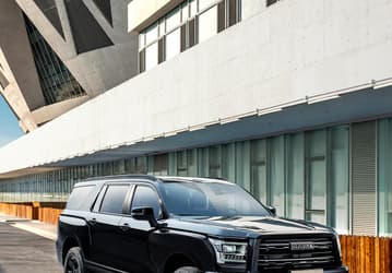 С рамой, 8-ступенчатым «автоматом» и полным приводом, но теперь совершенно чёрный: рассекречен Haval H5 2025