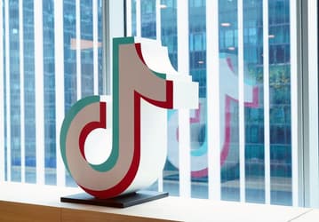 Стартап Perplexity заявил о готовности приобрести TikTok на фоне угрозы банa в США