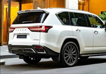 В России впервые начали продавать Lexus LX 2025, адаптированный под наши климатические и дорожные условия