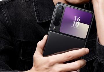 Странный смартфон вызвал настоящий фурор, все запасы распроданы: Huawei Pura X разошёлся тиражом 100 000 в первый же день