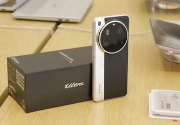 Новейший Xiaomi 15 Ultra за 150 000 рублей распаковали и показали комплект поставки